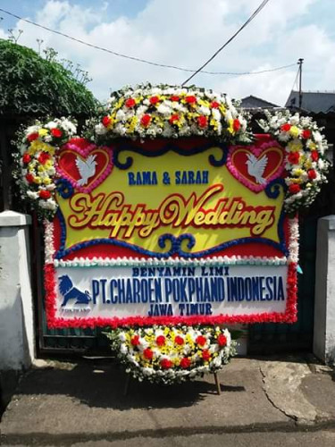 Karangan Bunga Pernikahan Palangkaraya